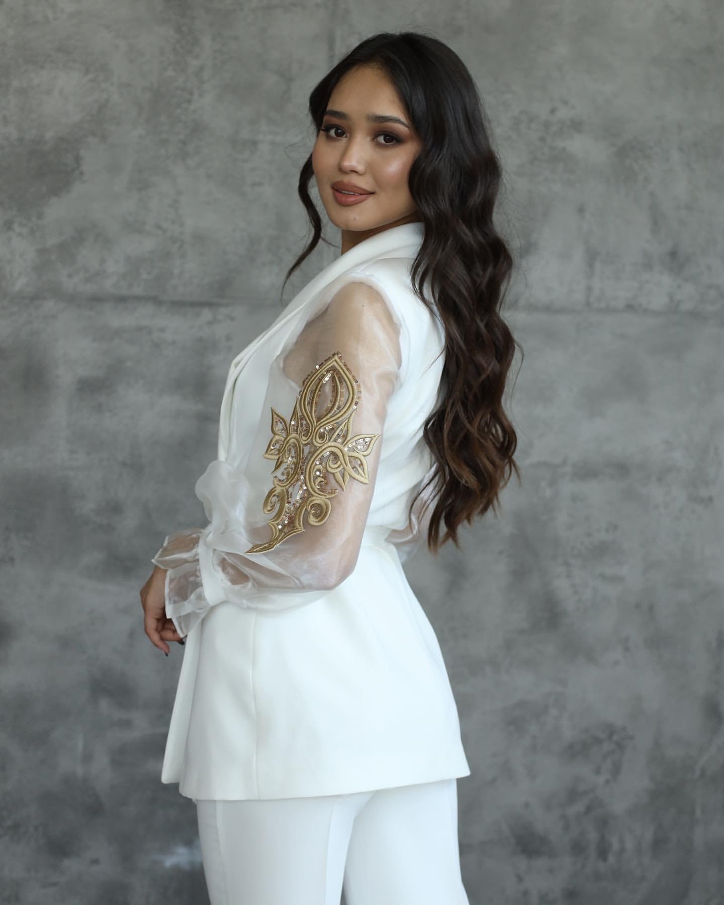 White Siyana Suit