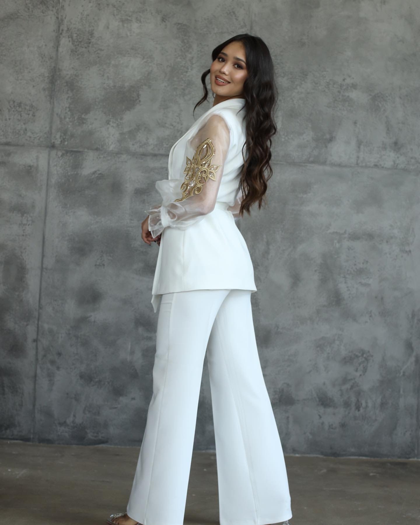 White Siyana Suit